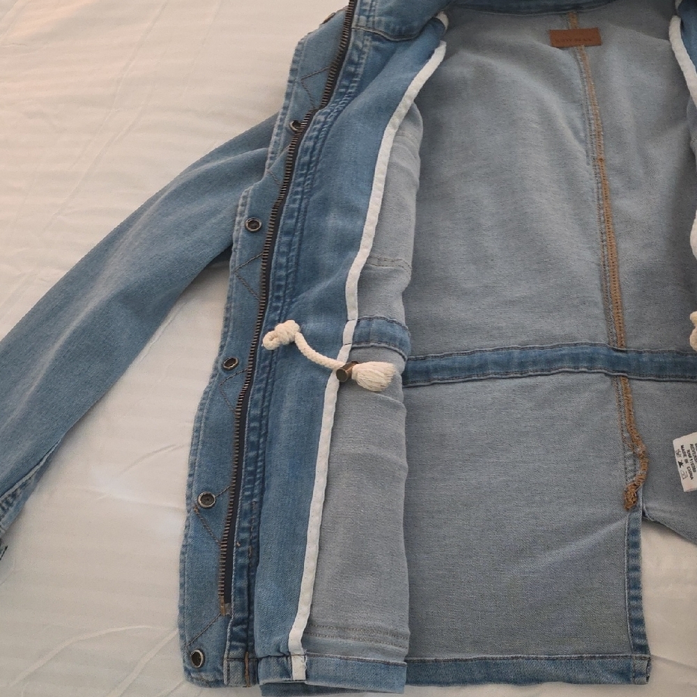 Judy Blue Light Blue Denim Jacket - Picture 4 of 6